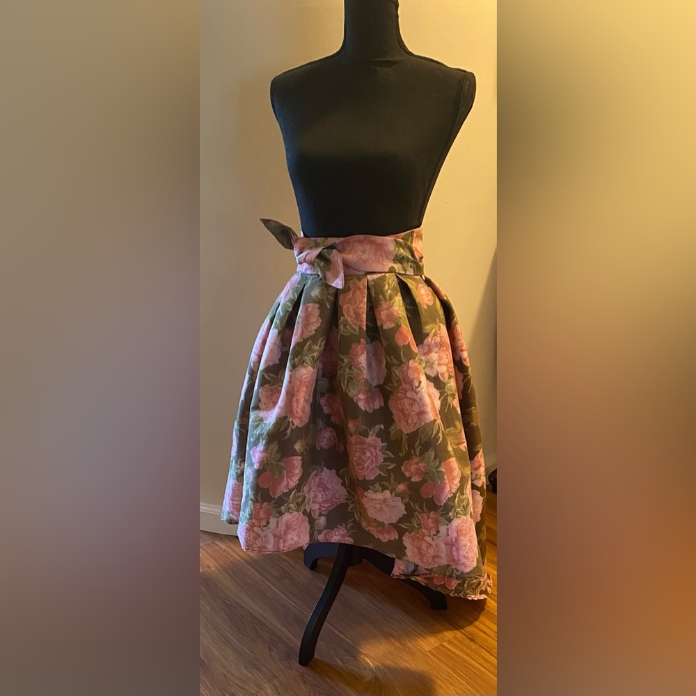 Stella Tweed Pink and Brown Floral A-Line High Low Size M Taffeta Skirt